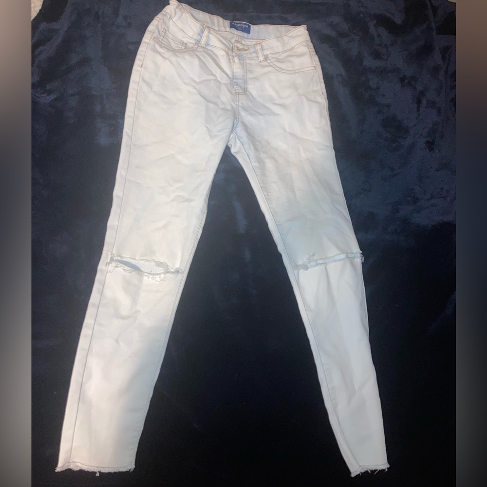 White ripped Arizona jeans